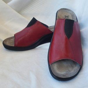 Mephisto clogs